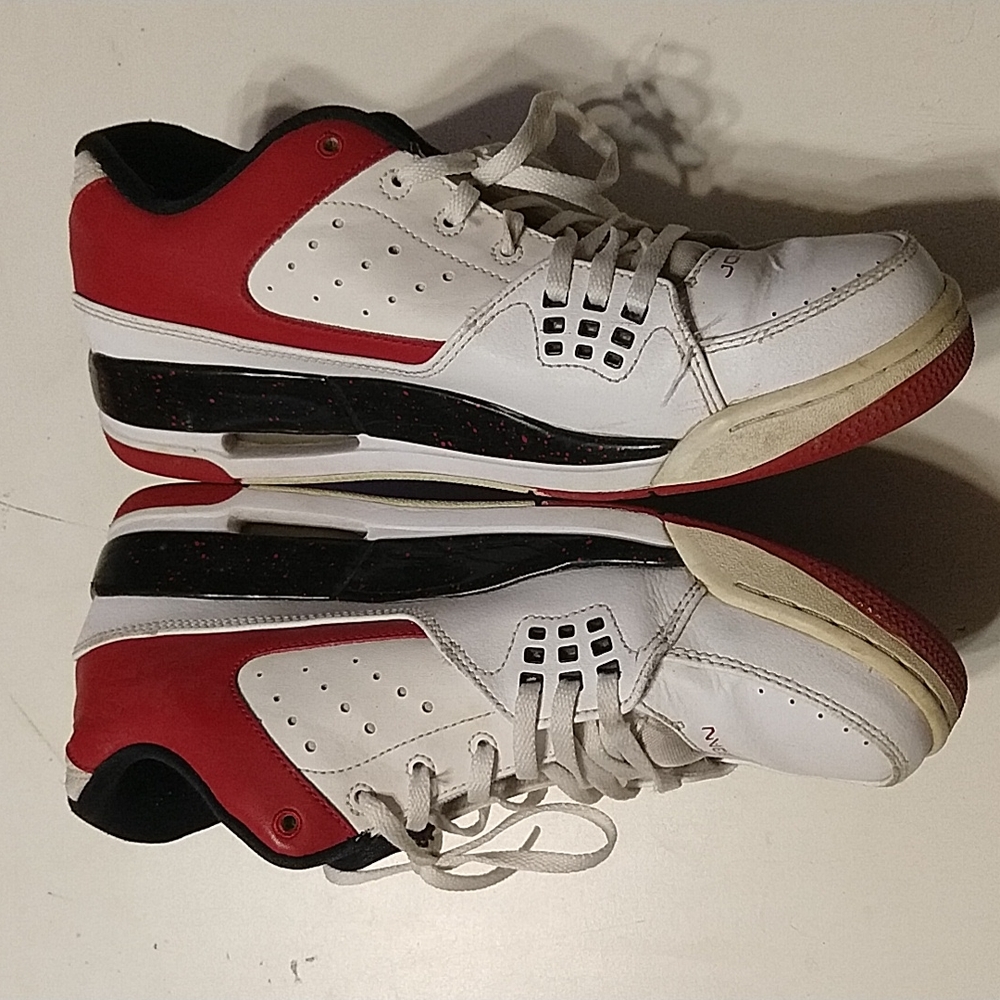 Jordan Shoes - Picture 3 of 6